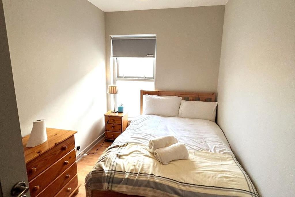 Centrally Located Two Bed Apartment - Sleeps Four Galway Luaran gambar