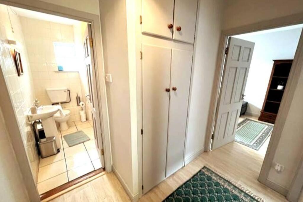 Centrally Located Two Bed Apartment - Sleeps Four Galway Luaran gambar